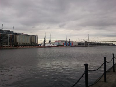 Ziemlich lange Halle.